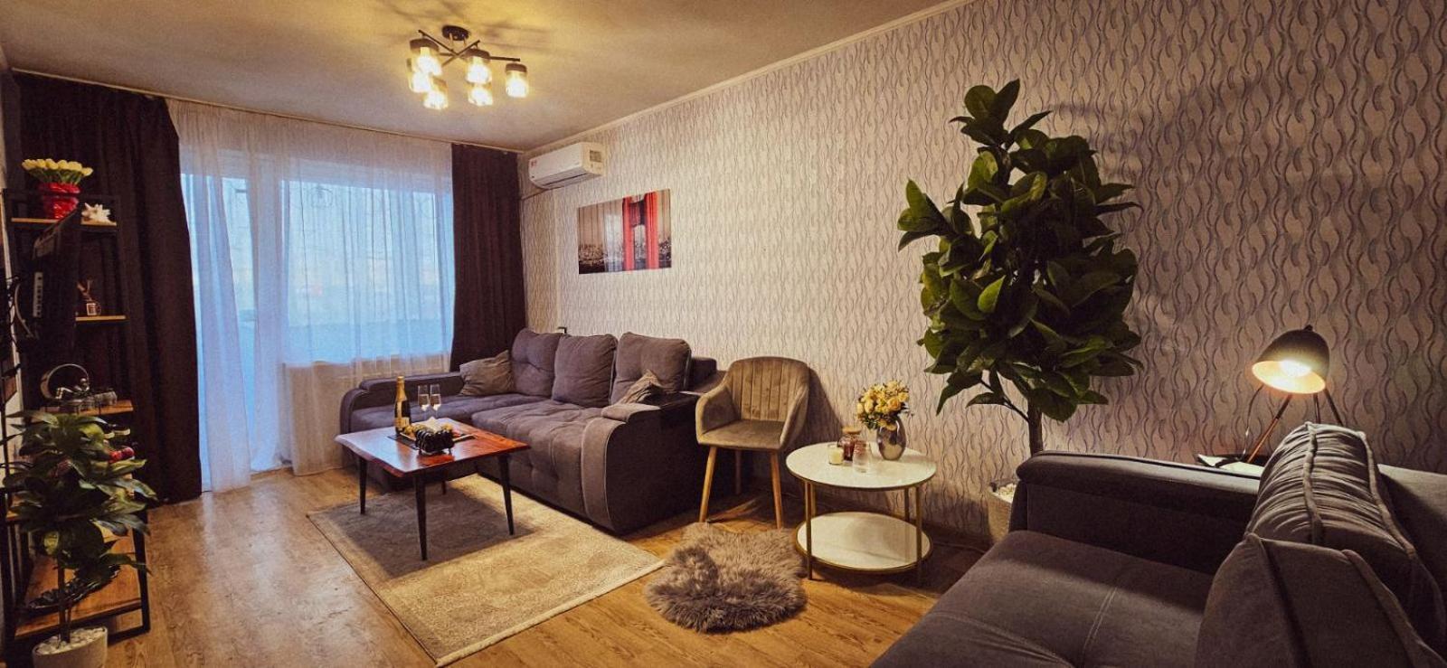 2К Апартаменты В Центре Поселение 24 На 7 Kryvyj Rih Esterno foto